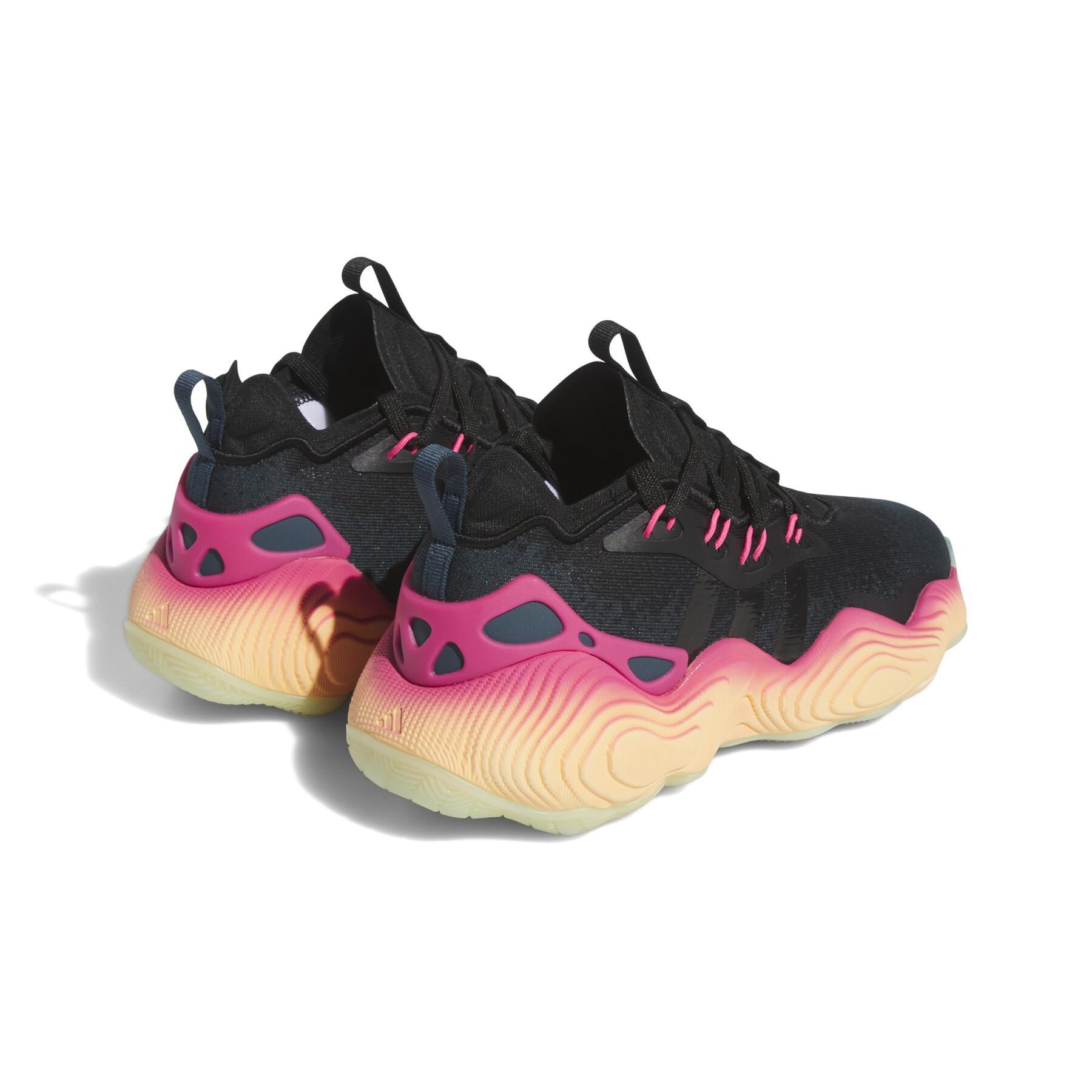 Chaussures indoor enfant adidas Trae Young 3