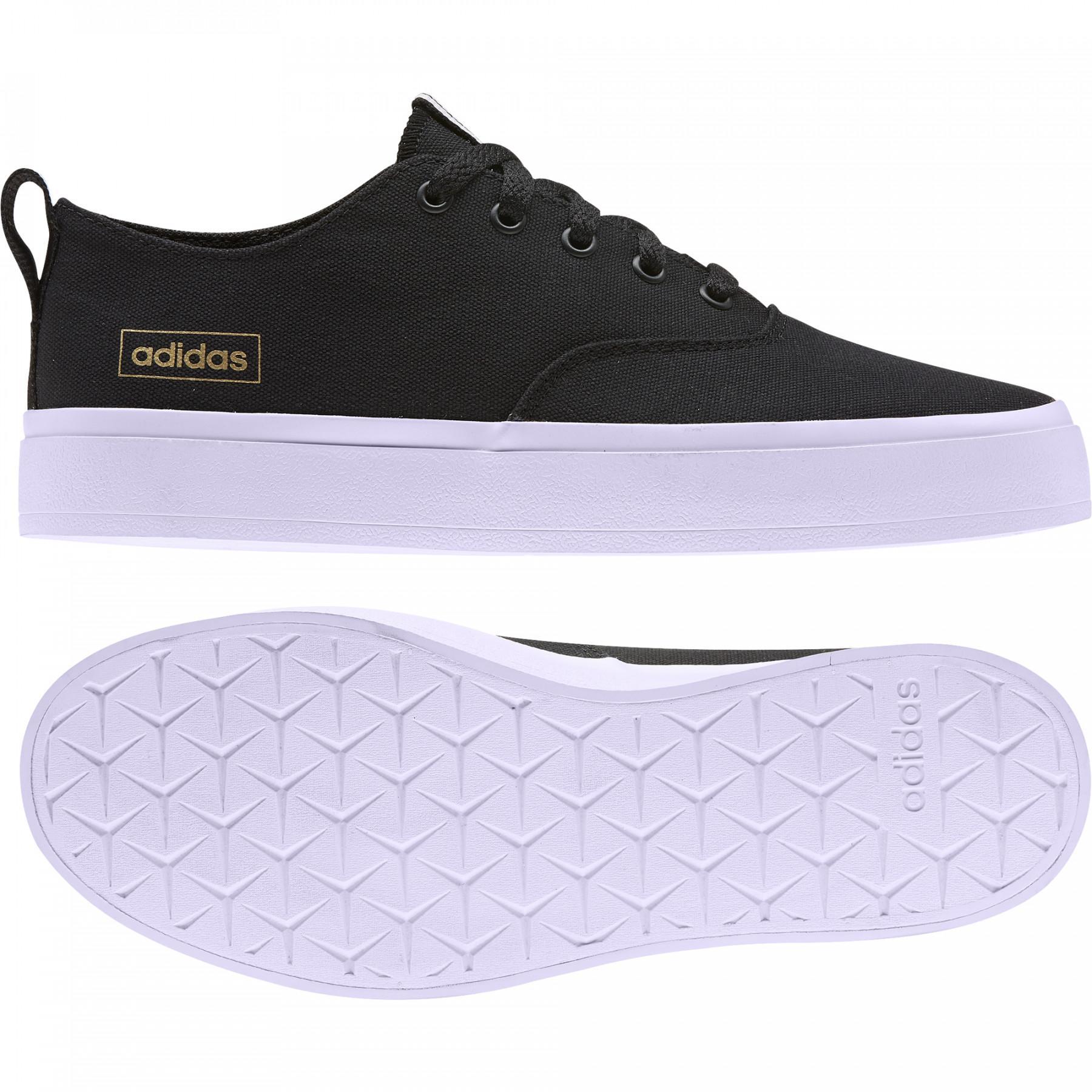 Chaussures femme adidas Broma